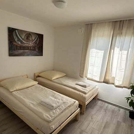 Modern Living Studio Kueche Netflix Inklusive Top Lage Nürnberg Kültér fotó