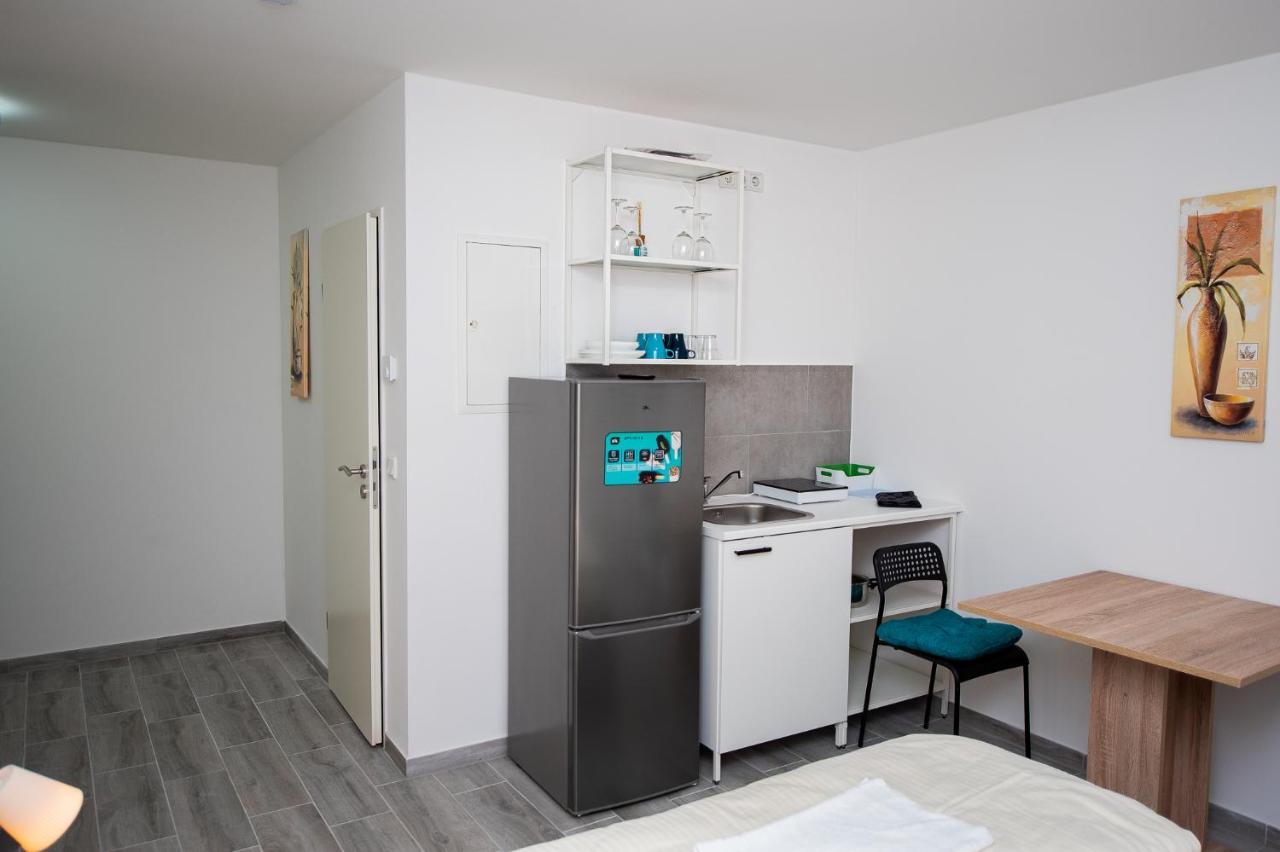 Modern Living Studio Kueche Netflix Inklusive Top Lage Nürnberg Kültér fotó