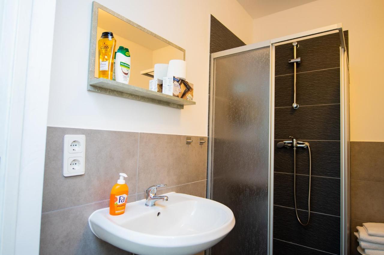 Modern Living Studio Kueche Netflix Inklusive Top Lage Nürnberg Kültér fotó