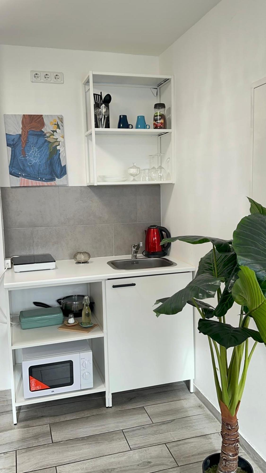 Modern Living Studio Kueche Netflix Inklusive Top Lage Nürnberg Kültér fotó