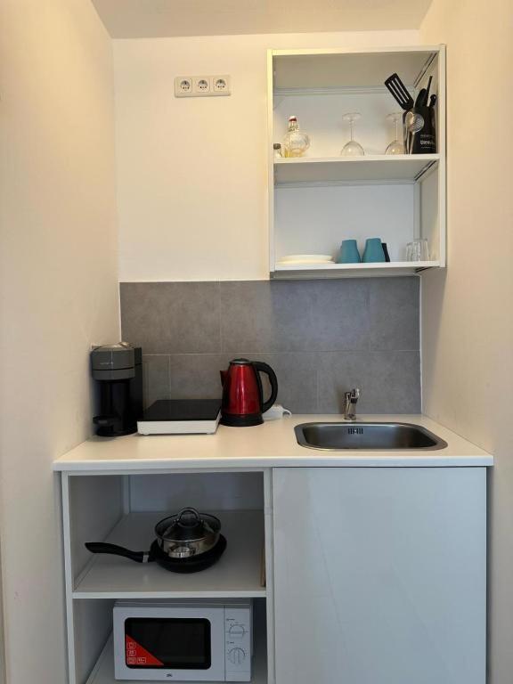 Modern Living Studio Kueche Netflix Inklusive Top Lage Nürnberg Kültér fotó