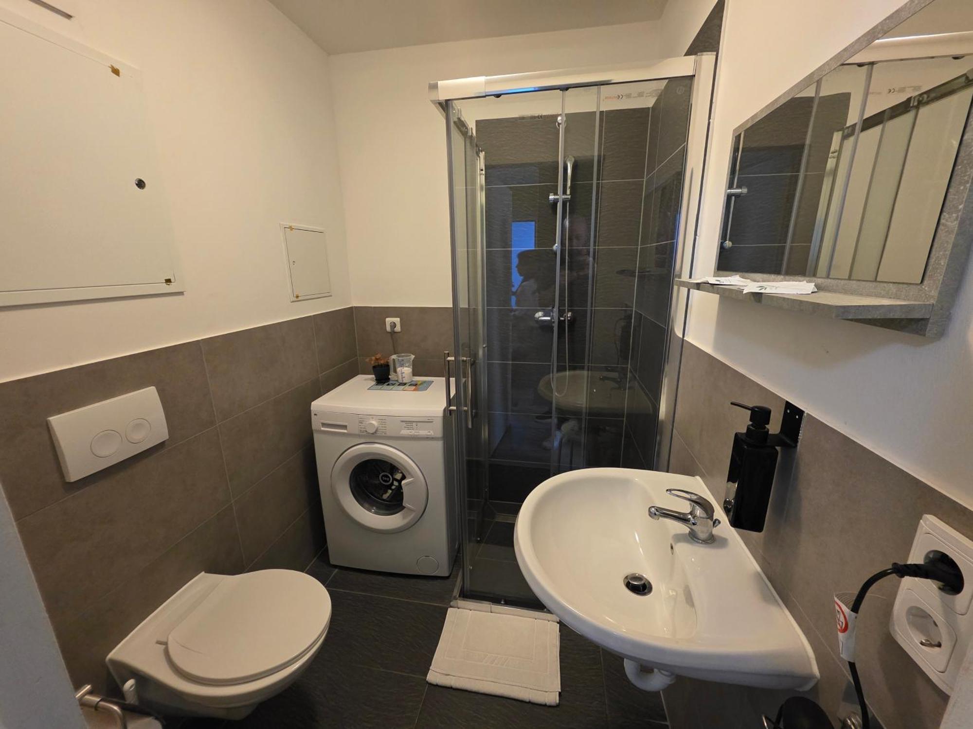 Modern Living Studio Kueche Netflix Inklusive Top Lage Nürnberg Szoba fotó